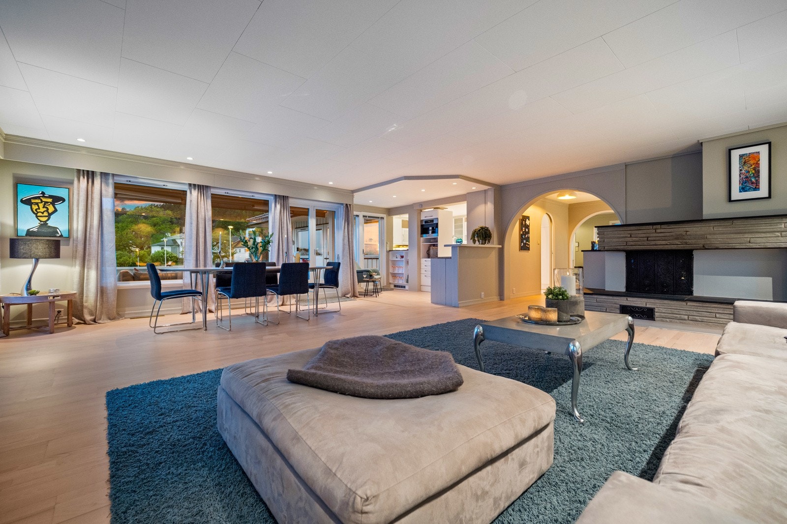 Kveldsbilde stue Galleribilde