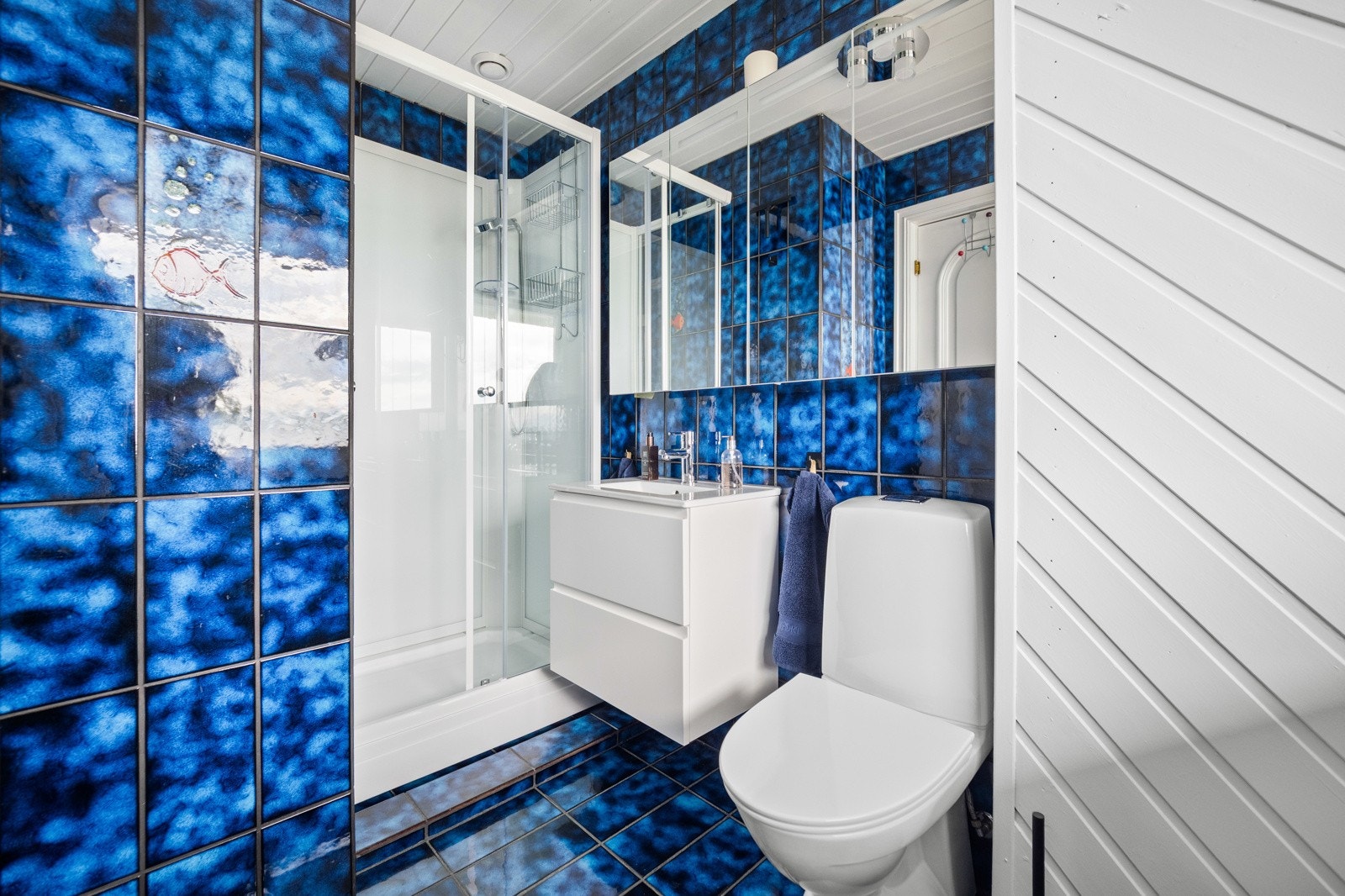 Bad i tilknytning til hovedsoverommet Galleribilde