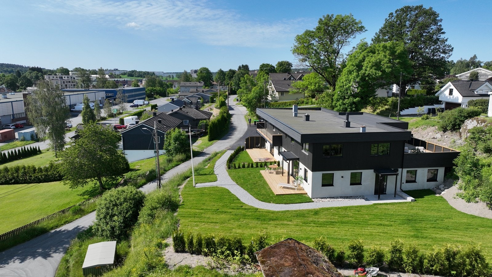 Pent opparbeidet uteområde Galleribilde