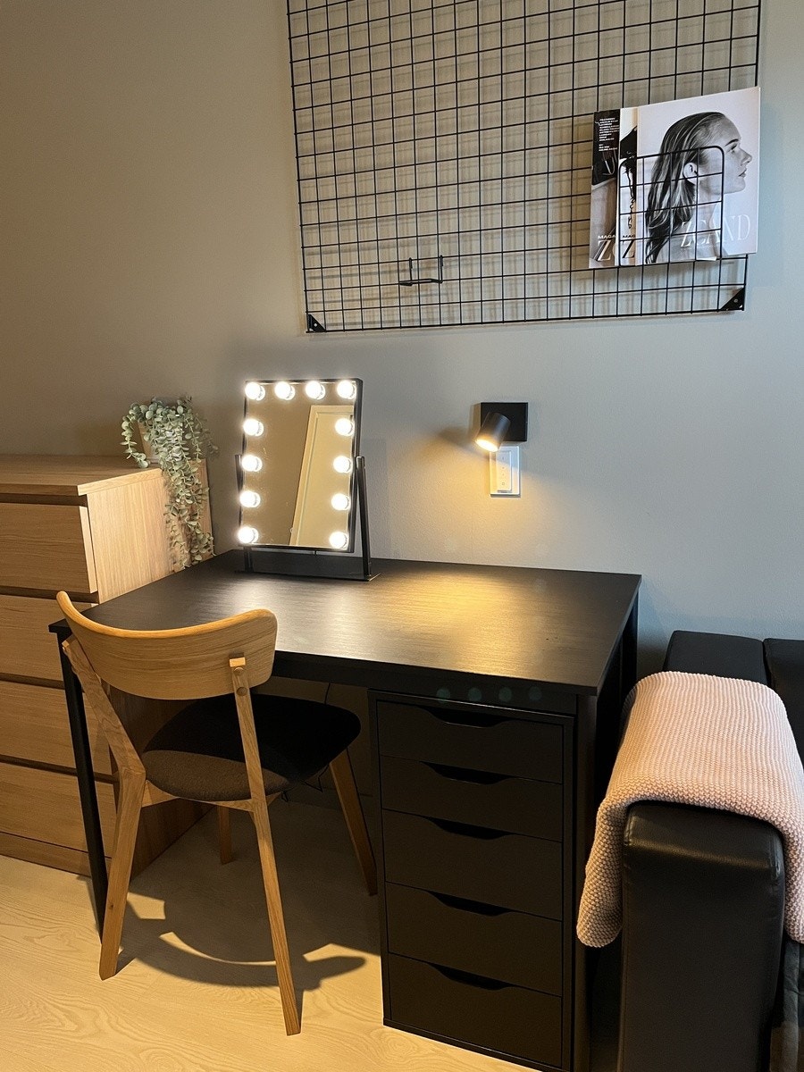 Spisebord/pult Galleribilde