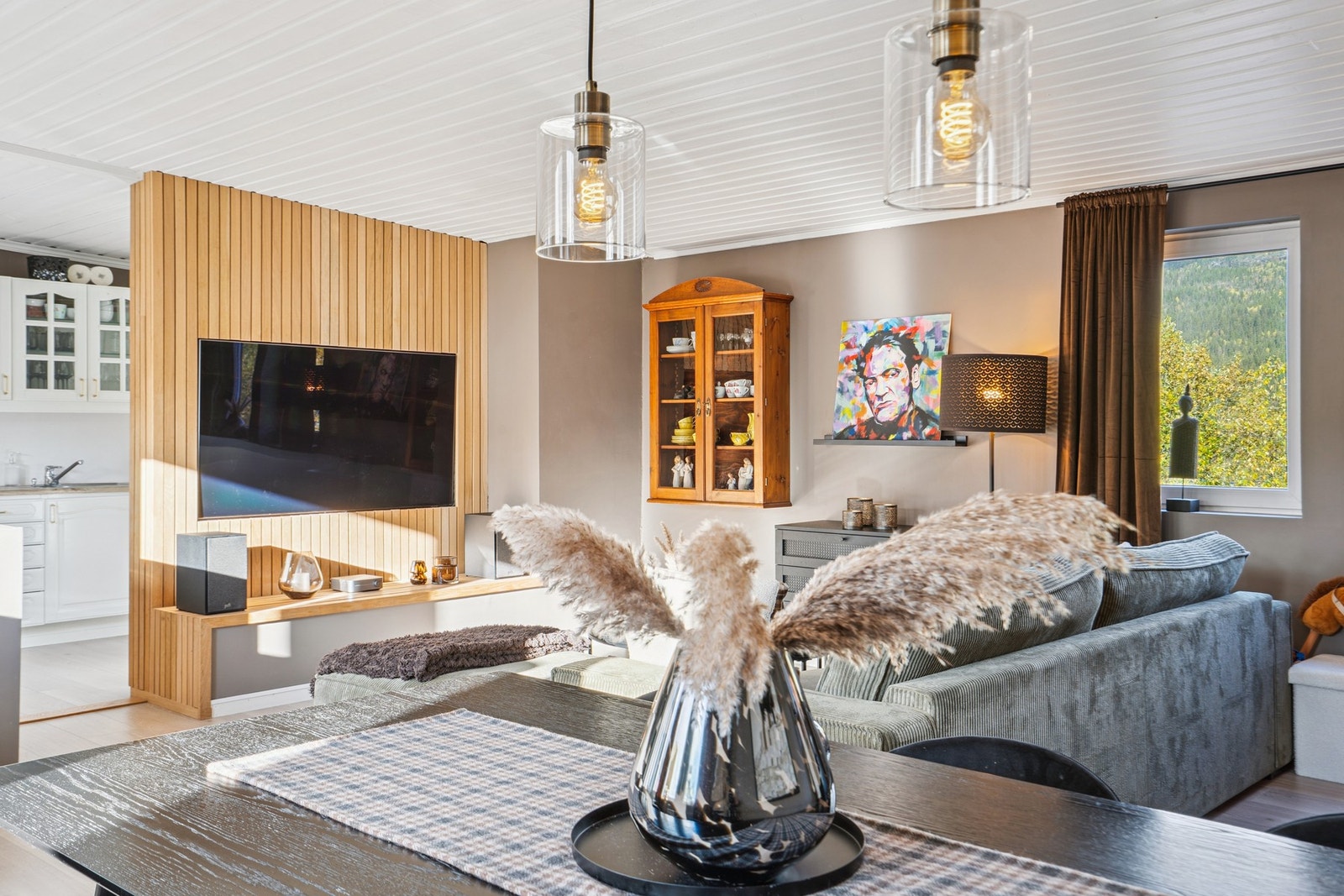 Stuen har fin plass for flere soner. Galleribilde