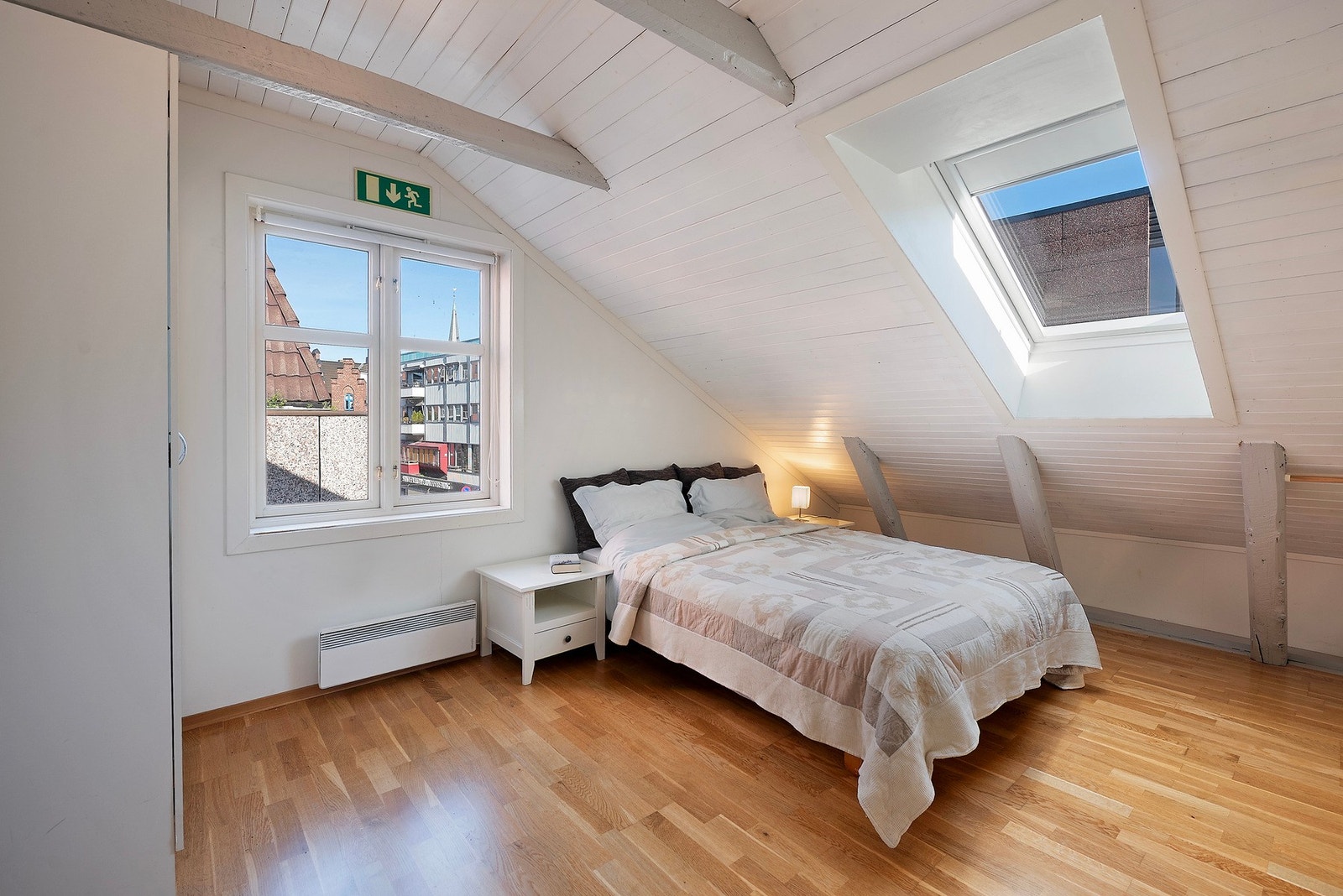 Her kan man innrede slik man selv ønsker med garderobeskap, nattbord eller annet møblement Galleribilde