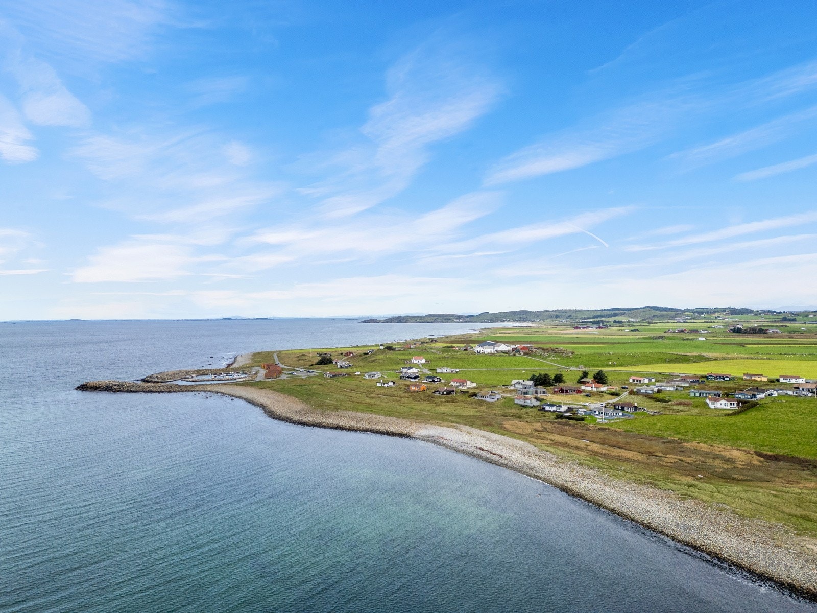 Herlige omgivelser. Velkommen til Selestranda 88, presentert av Stian Løge v/Privatmegleren Jæren. Galleribilde