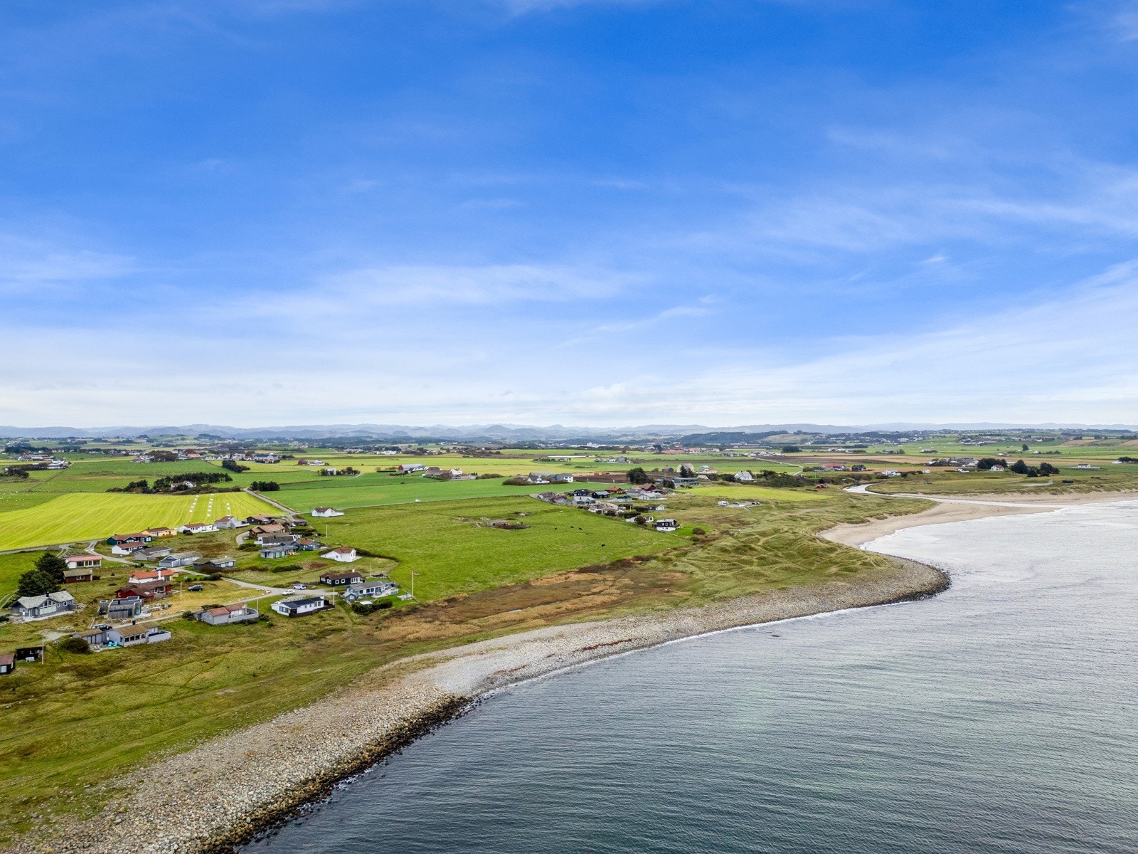 Nyt rolige og late dager, med havet som nærmeste nabo. Galleribilde