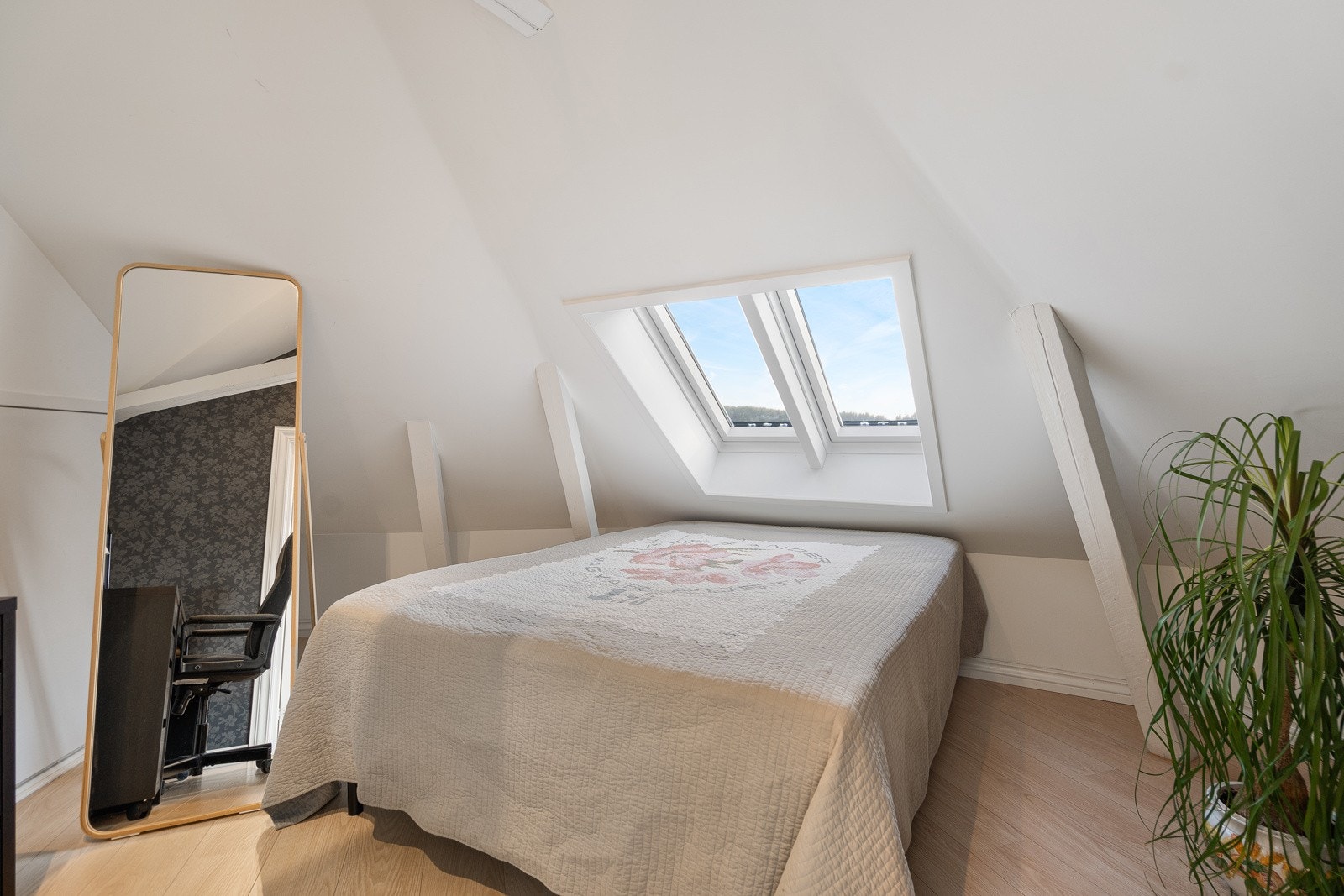 Soverom nr 2 Galleribilde