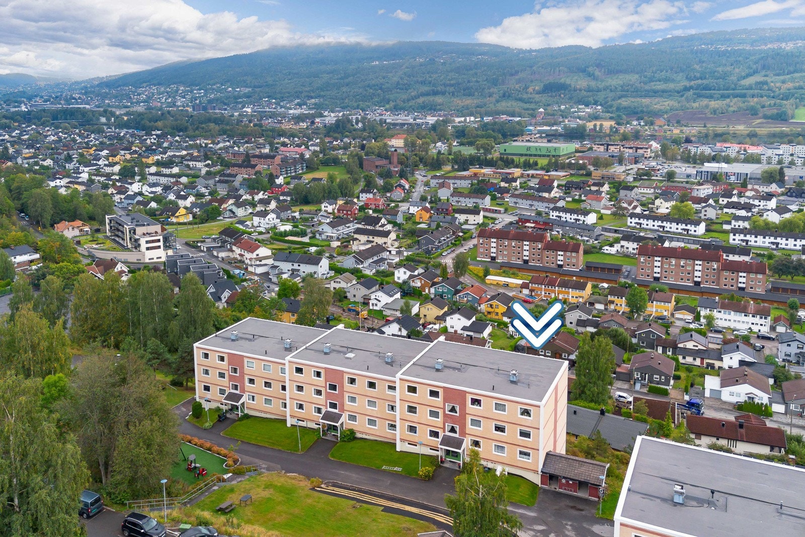 Beliggende på Åssiden. Leilighet i populære Myrehagen borettslag med kort vei til både marka og butikker. Galleribilde