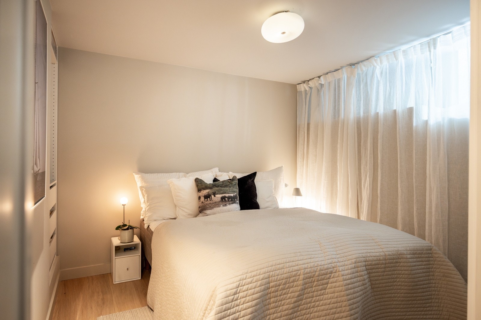 Det disponible rommet benyttes idag som gjesterom