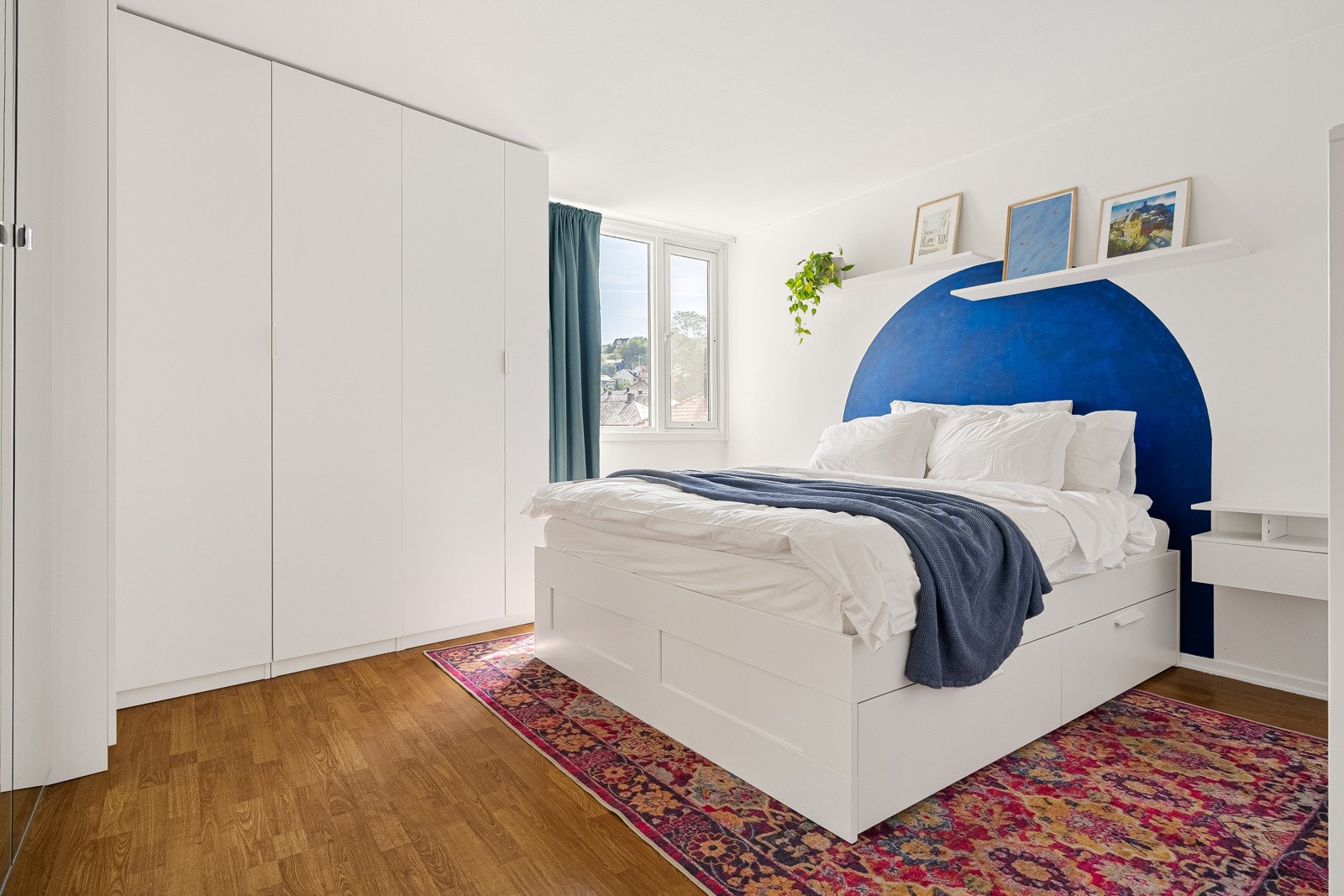 Stort soverom målt til hele 16,3 kvm. Galleribilde