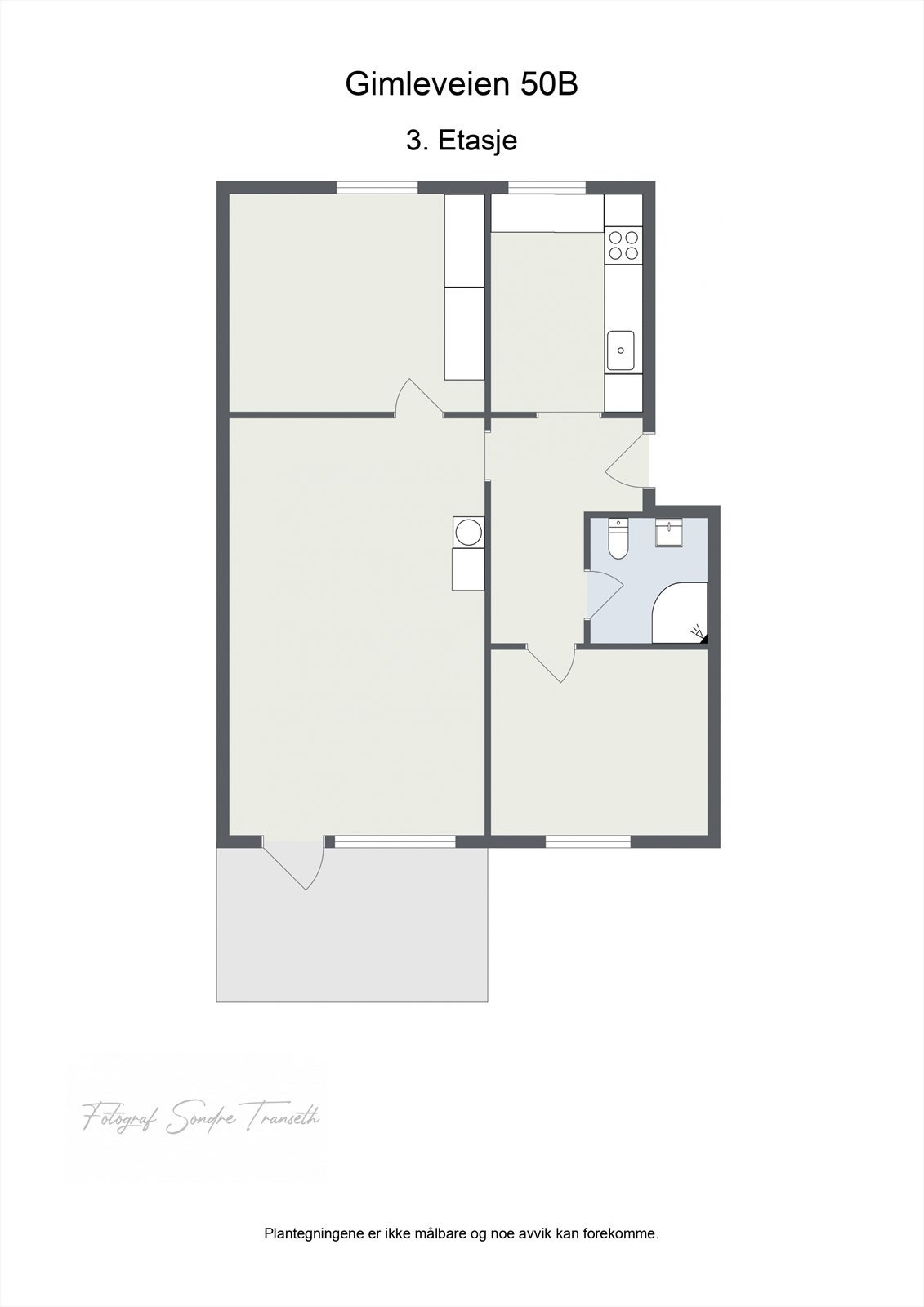 Plantegning 2.etg.: entre, kjøkken, stue, 2 soverom og bad. I tillegg medfølger det 2 stk. boder, hvorav 1 på loft og 1 i underetg., samt parkeringsplass like utenfor boligblokken. Galleribilde