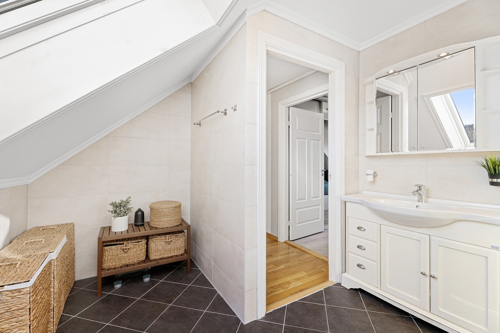 Baderom II Galleribilde