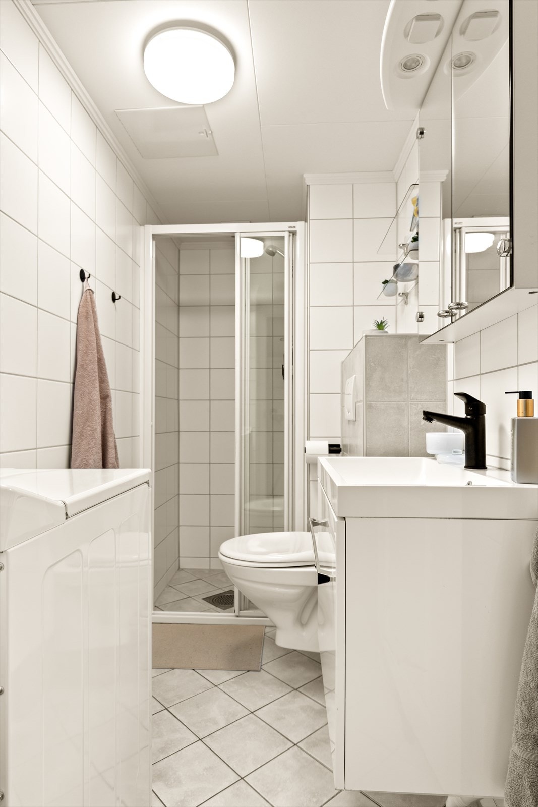 Baderom fra 2010 utført av borettslaget. Galleribilde