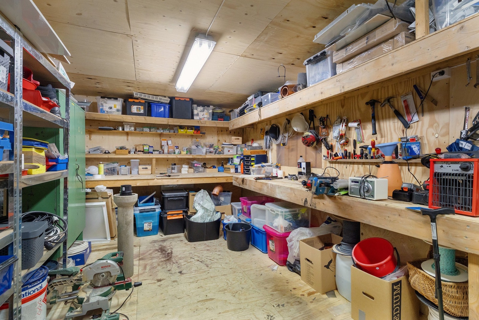 Bod med muligheter for oppbevaring av utstyr. Galleribilde