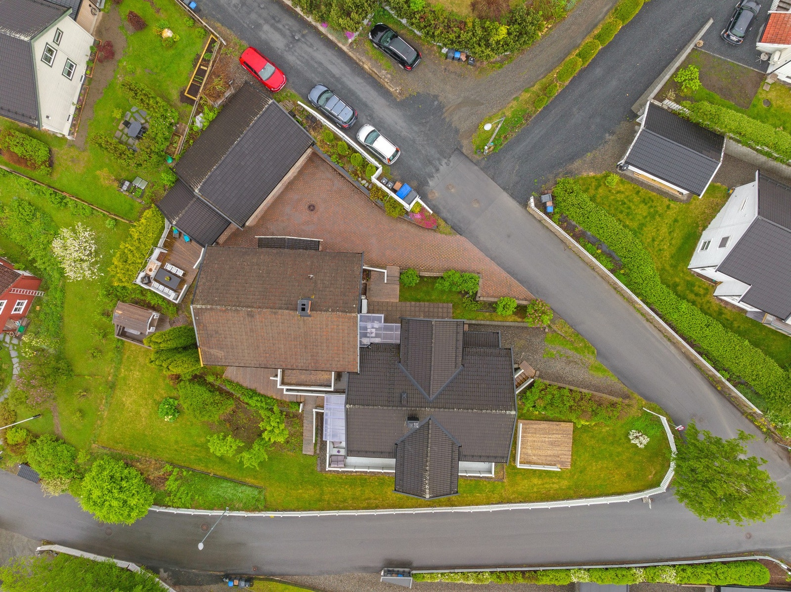 Perspektivbilde av Rolf Lundes veg 5 og 7. Tomta er felles for alle fire boenheter på eiendommen. Galleribilde