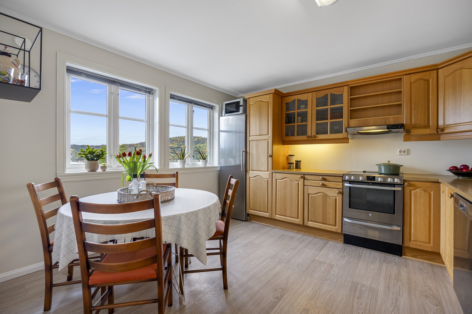 Kjøkken fra Strai i god kvalitet. Galleribilde