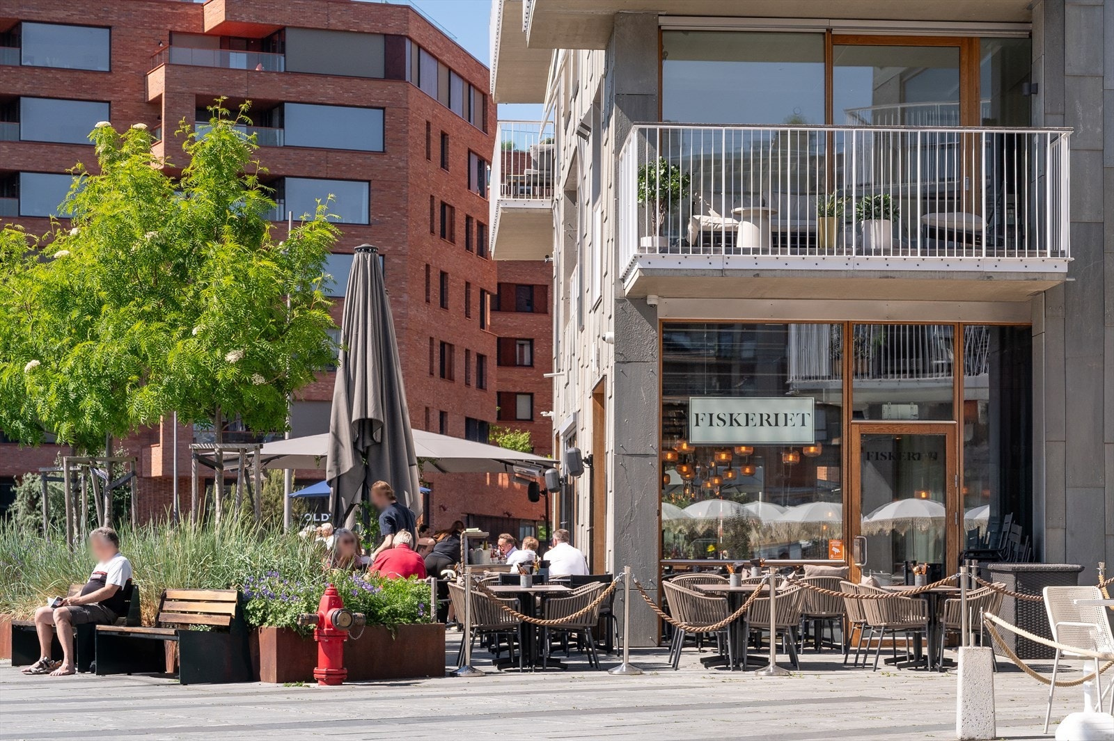 Rett ved Vannkunsten, med utsikt over Oslofjorden og Munch-brygge, finner du ny-åpnede Fiskeriet. Galleribilde