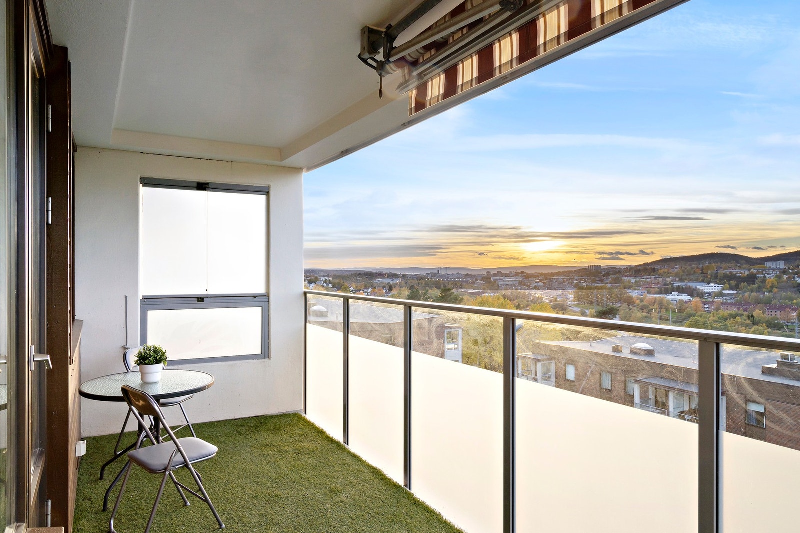 Balkongen har gode solforhold. Galleribilde