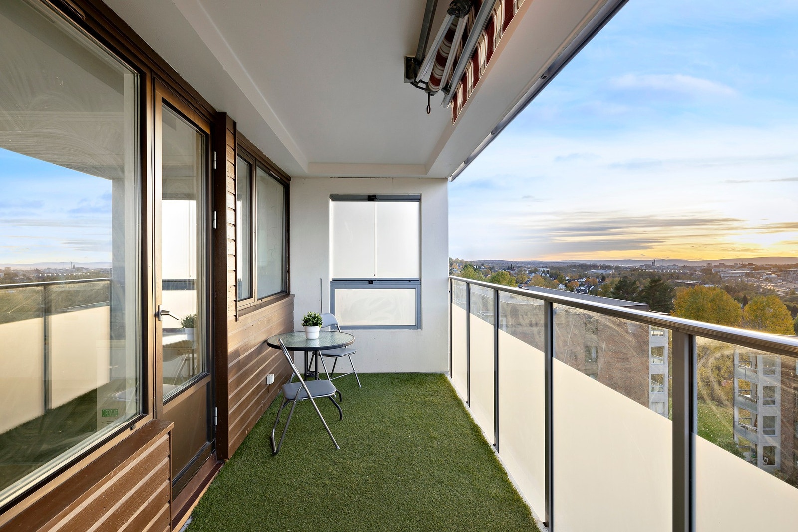 Velkommen til Maria Dehlis vei 15! Presentert av Mikael Ufuk v/Eiendomsmeglerne. Galleribilde