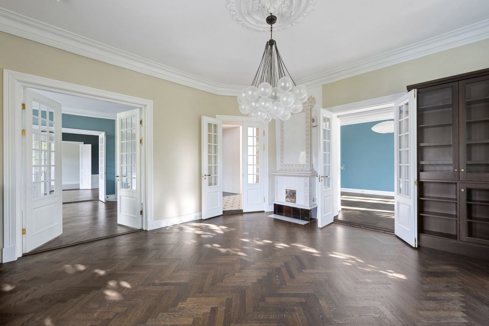 Stue med kakkelovn Galleribilde