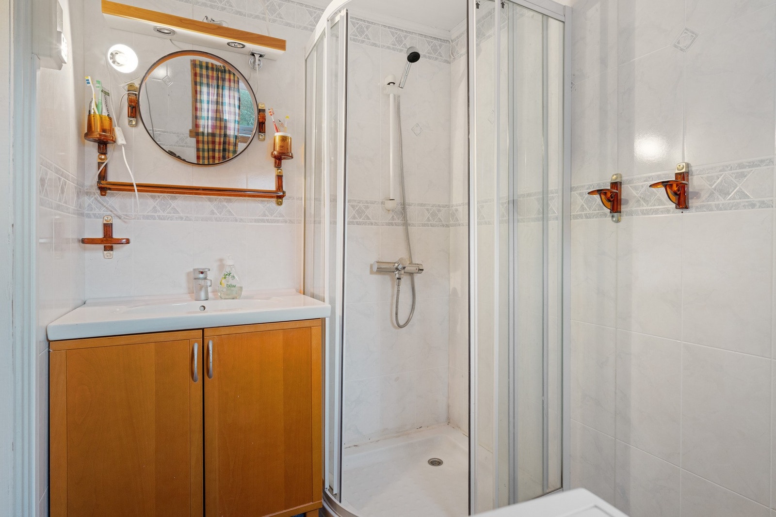 Ingen tegn til fukt eller skader på baderommet iht. takstrapporten. Galleribilde