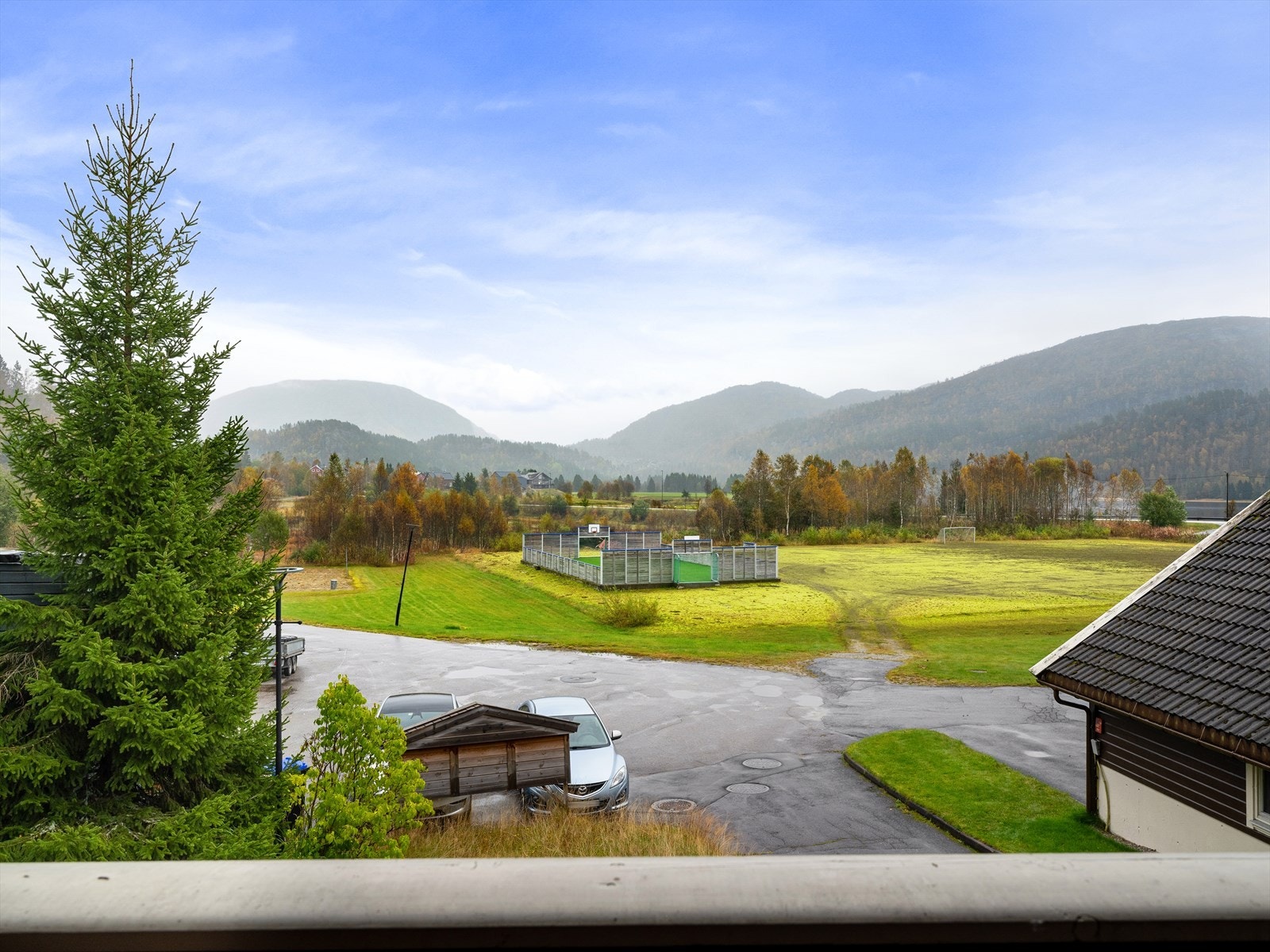 Utsikten fra boligen Galleribilde