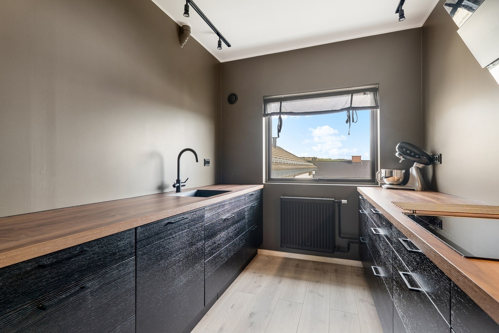 Oppvarming via fjernvarme er inkludert i borettslagets felleskostnader. Galleribilde