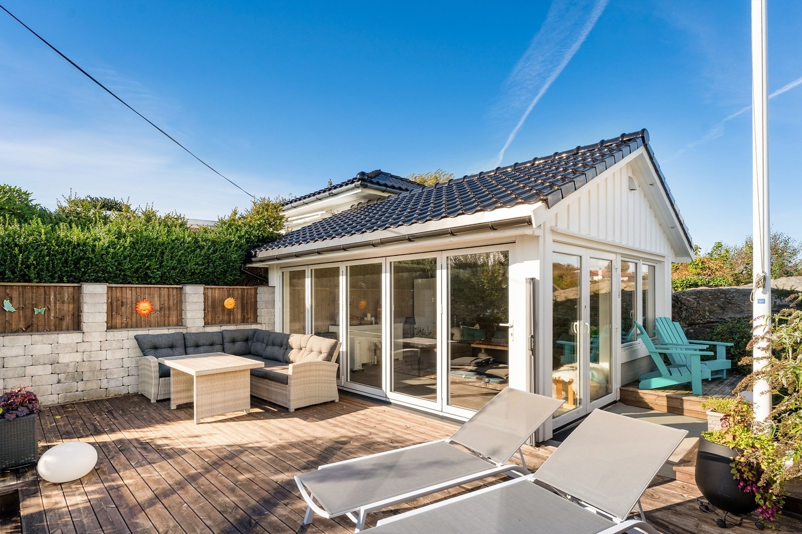 En flott hagestue forlenger utesesongen og gir en lun og koselig atmosfære året rundt. Galleribilde