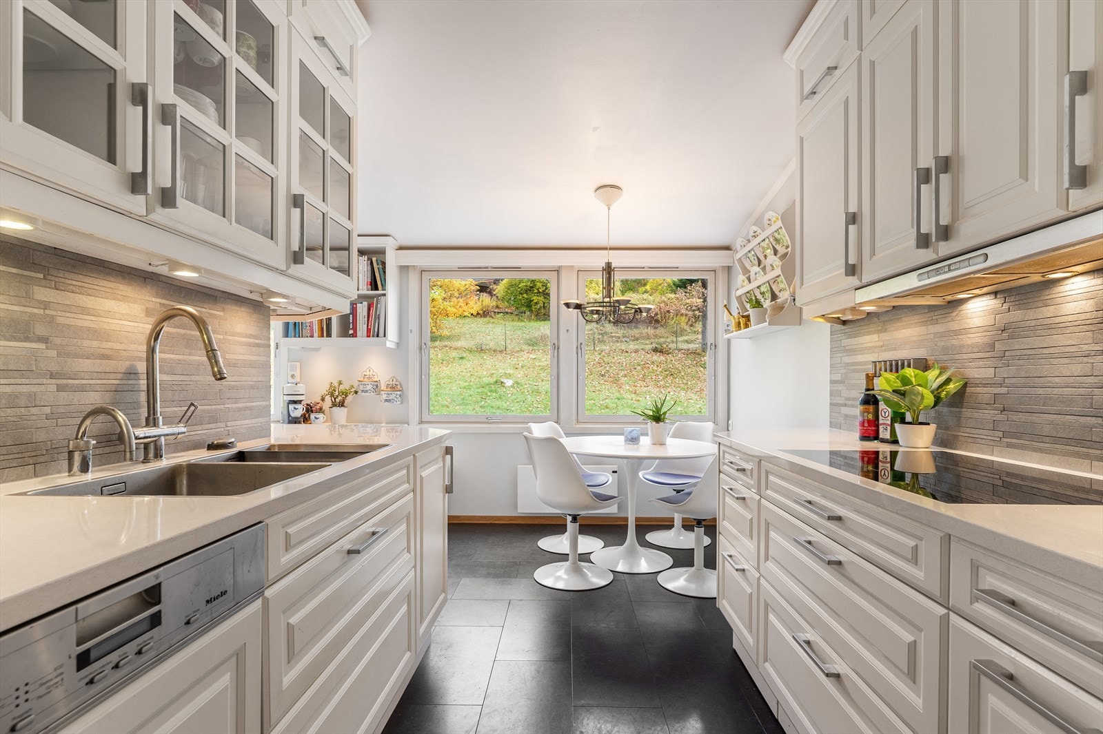 Kjøkkenet ble totalrenovert i 2014 med en kvalitetsinnredning fra Tvis. Galleribilde