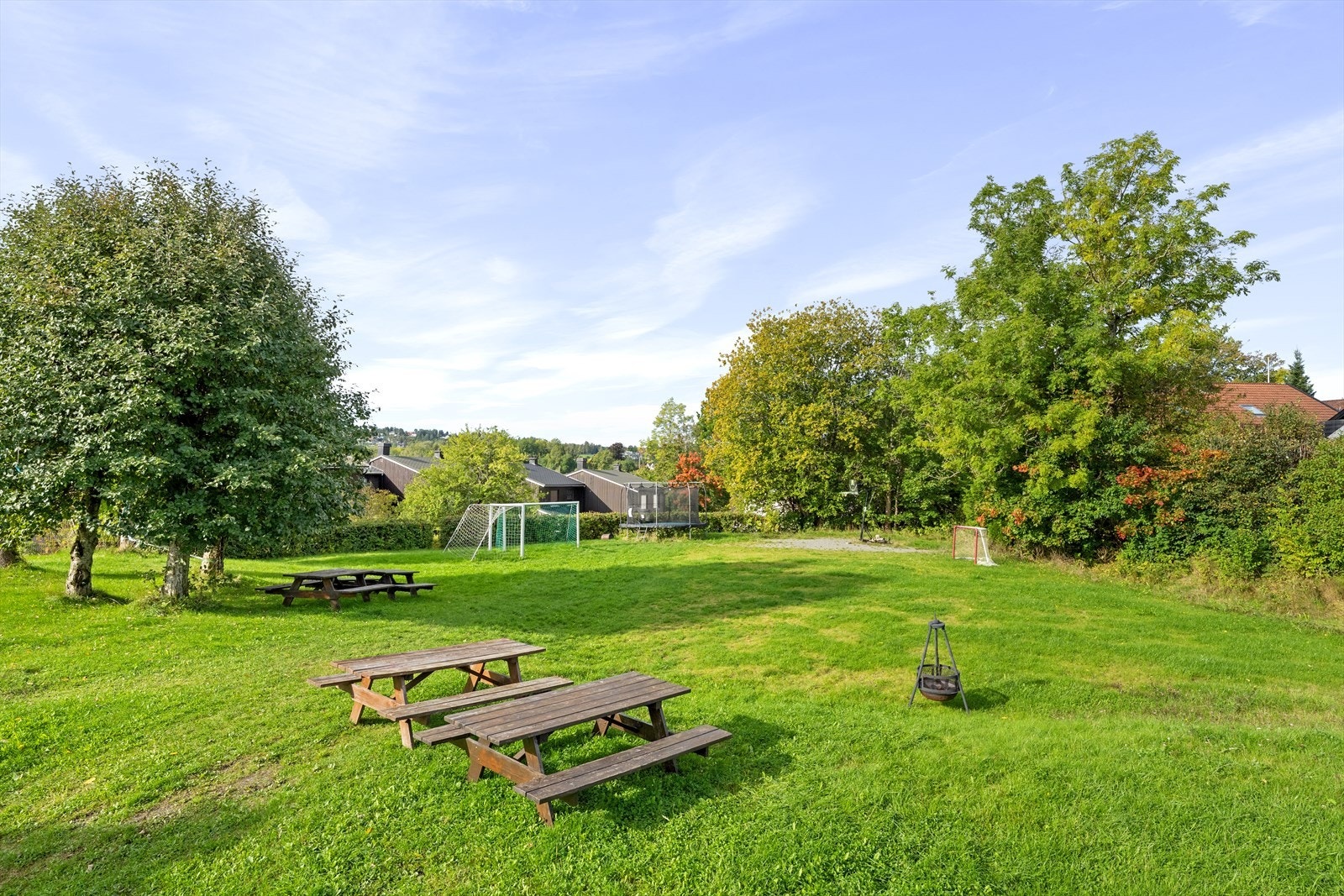 Fellesarealene er pent opparbeidet med sittegrupper og god plass for sosialt samvær. Galleribilde