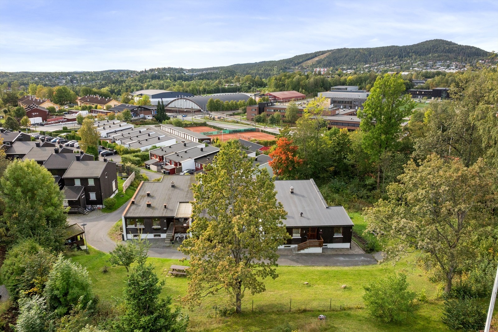 Det er gangavstand til både Risenga ungdomsskole og Bleiker videregående skole. Galleribilde