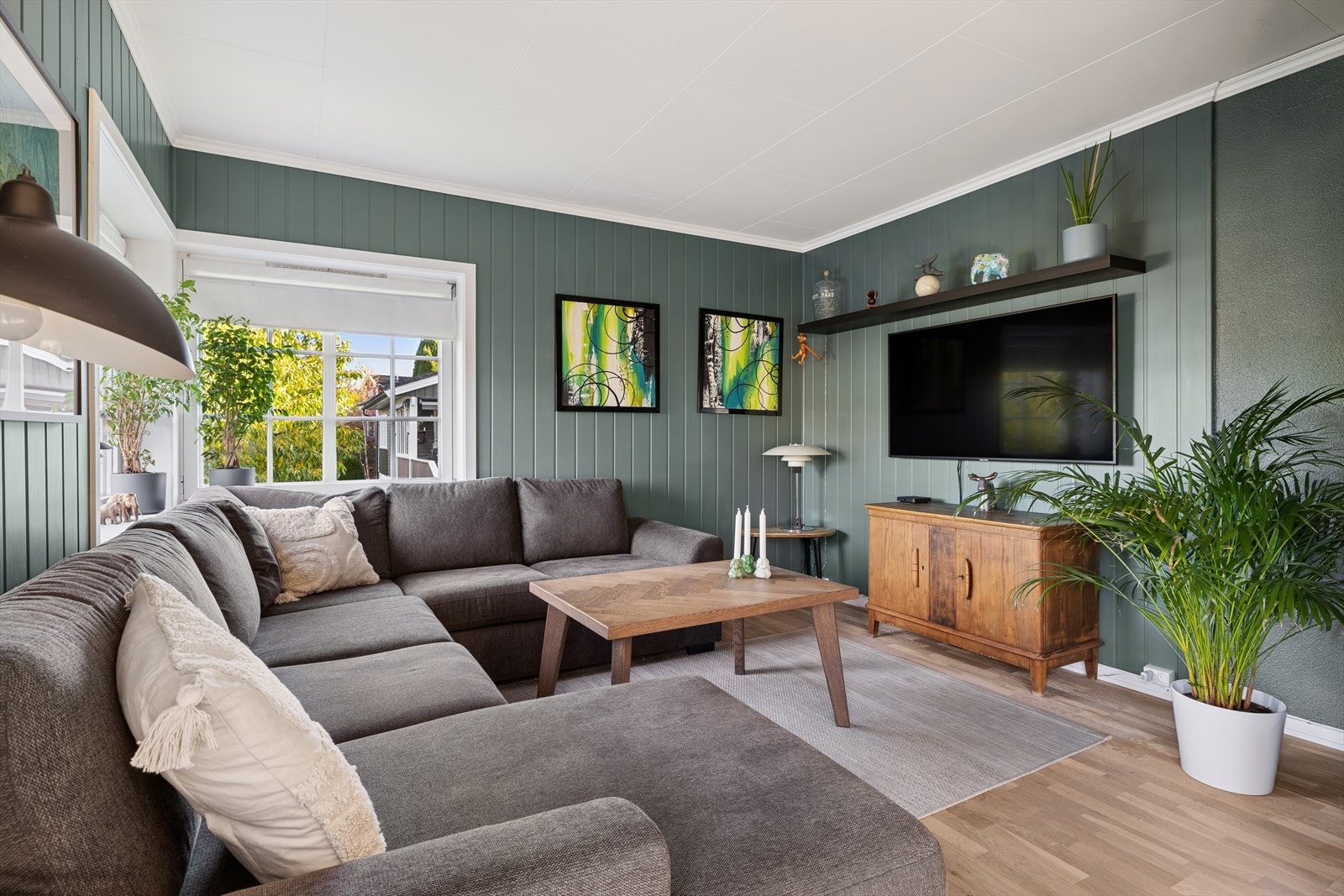 Herlig stueavdeling med god møbleringsfrihet. Galleribilde