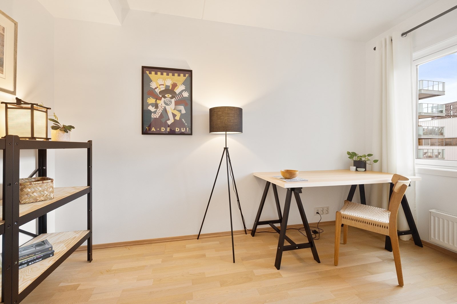 Det andre soverommet passer godt som barnerom, gjesterom eller kontor. Galleribilde