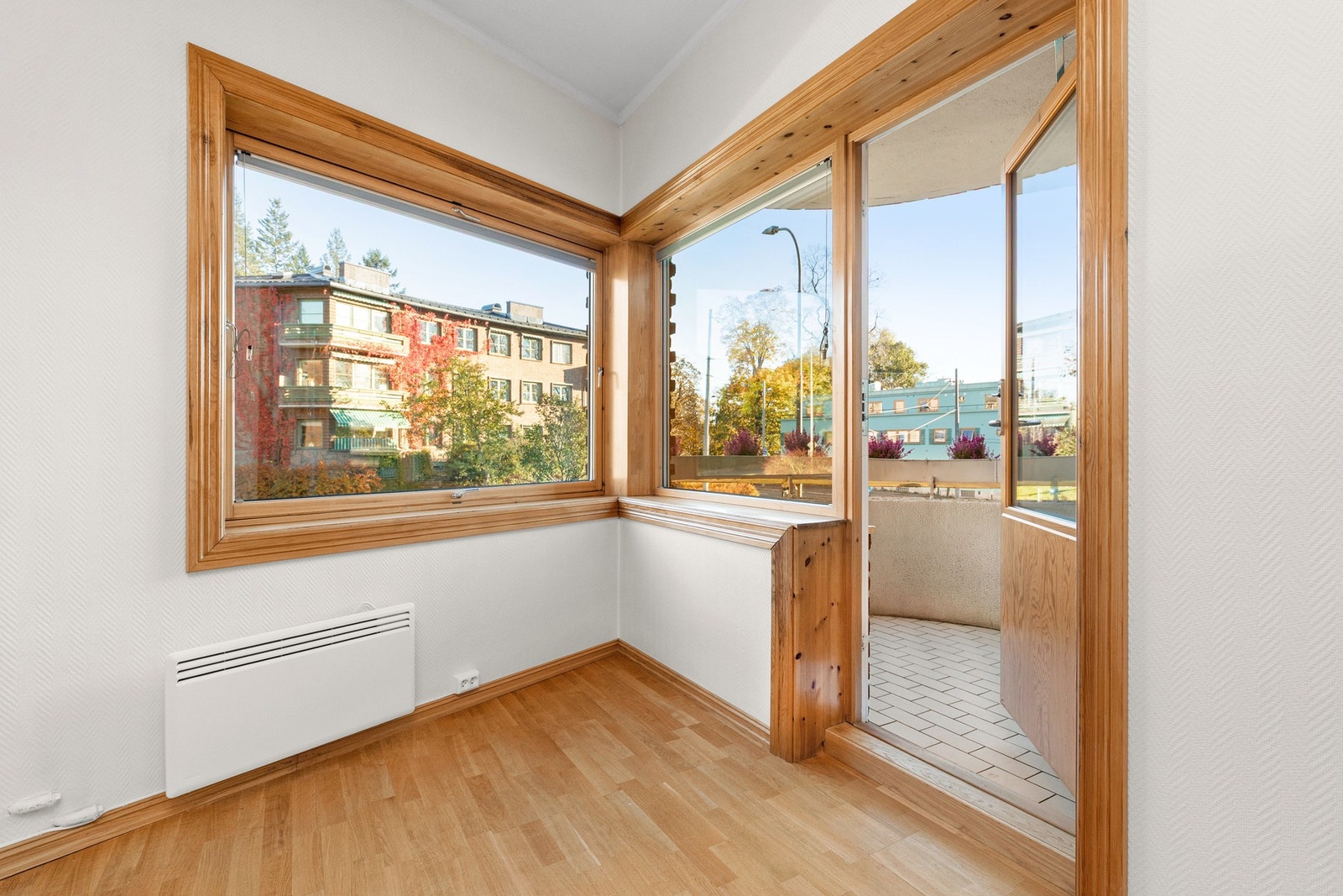 Utgang til balkong. Galleribilde