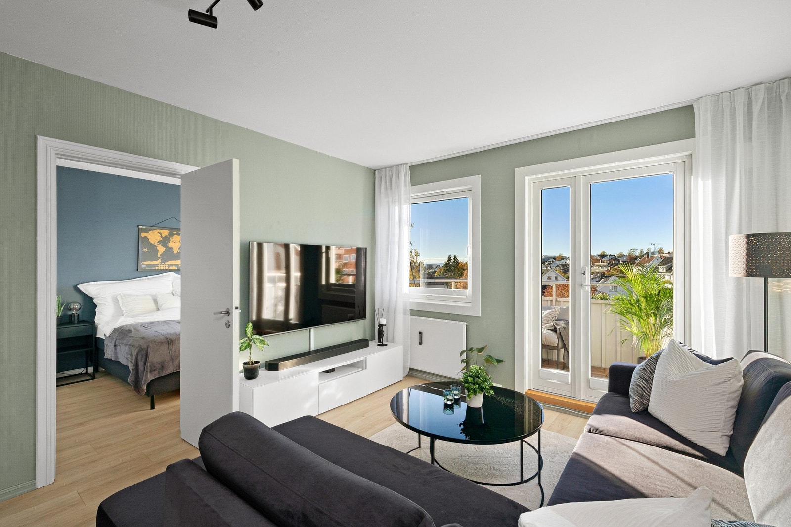 Vinduene og balkongdøren ble byttet i 2015. Galleribilde