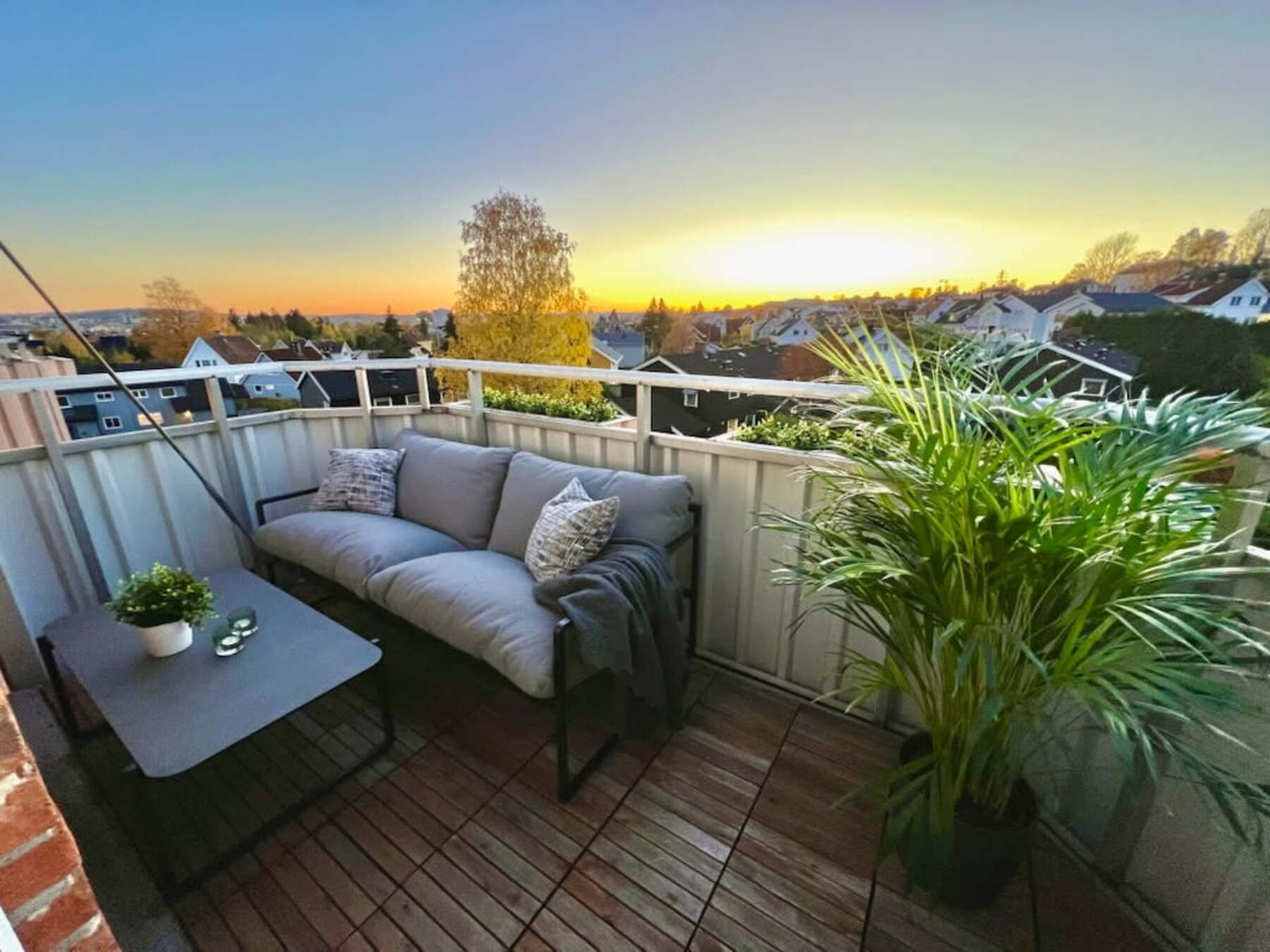 Selgers private kveldsbilde/stemningsbilde fra balkongen. Galleribilde