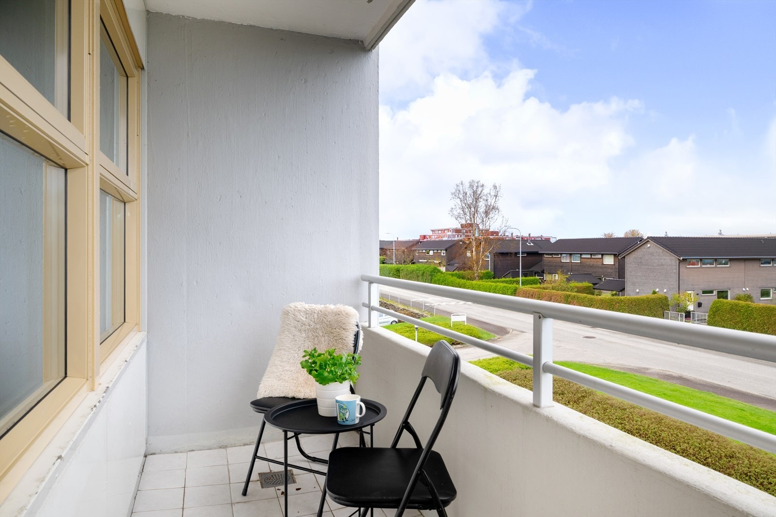 Her kan man nyte ettermiddags- og kveldssolen. Galleribilde