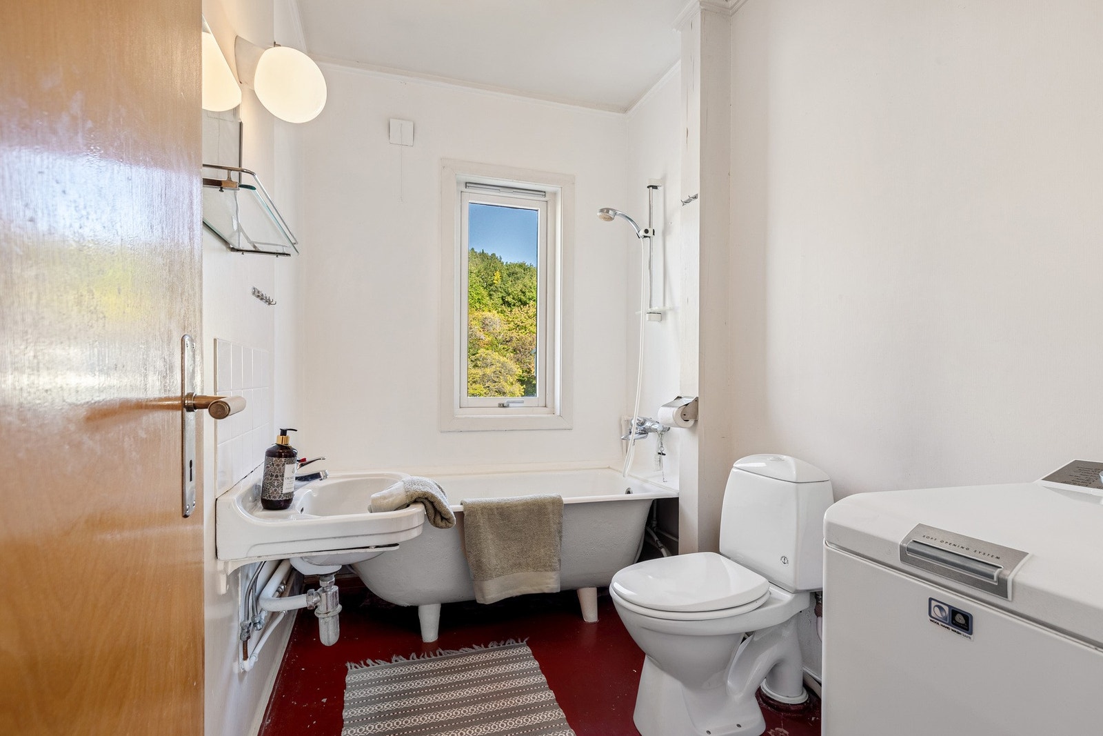 Bad 1. etasje. Galleribilde