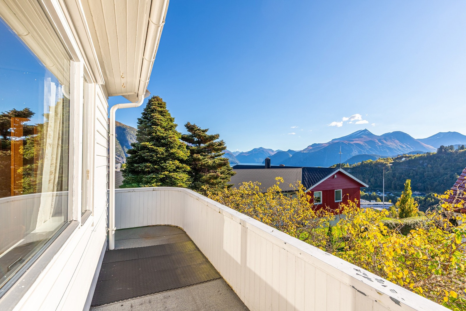 Vil du nyte denne utsikten? Husk å ordne finansieringsbevis før visning. Galleribilde