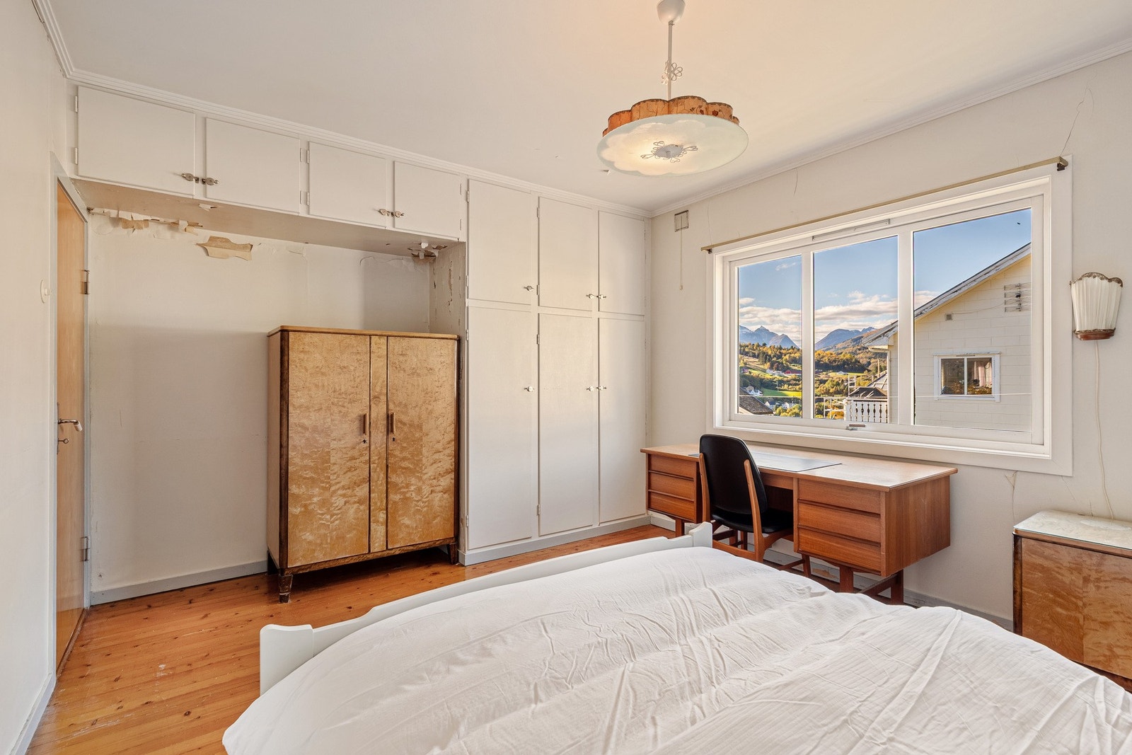 Her har man muligheter til å ordne med praktisk garderobeløsning. Galleribilde