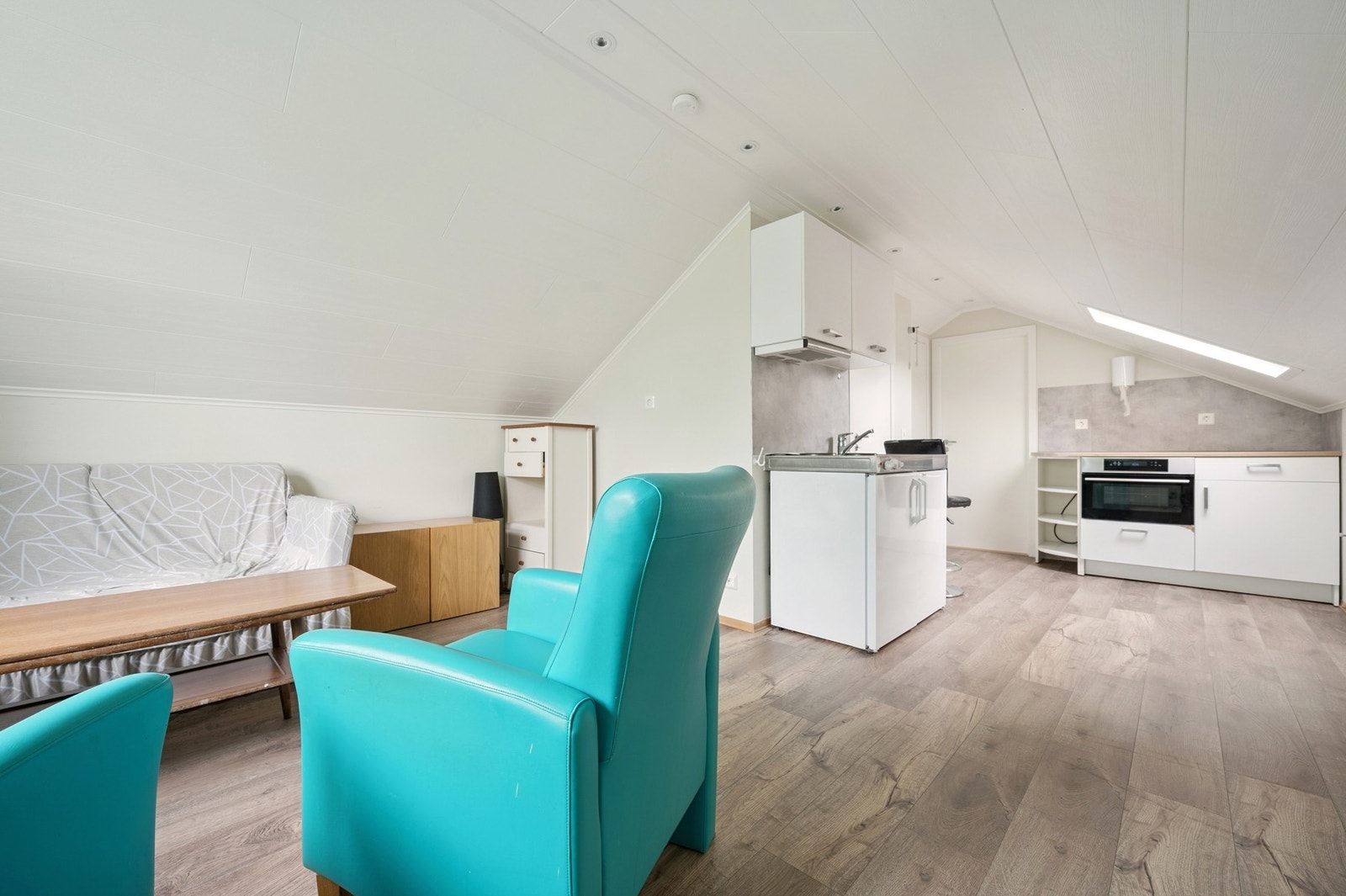 Hybel - åpen løsning mot kjøkkenkrok Galleribilde