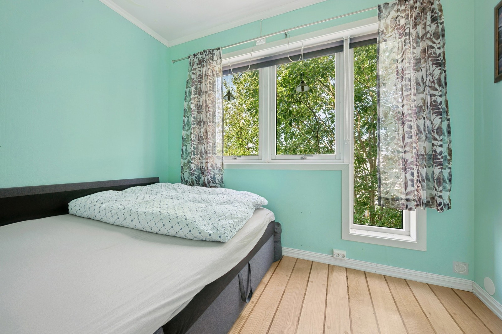 Soverom 1 har mye lysinnslipp Galleribilde