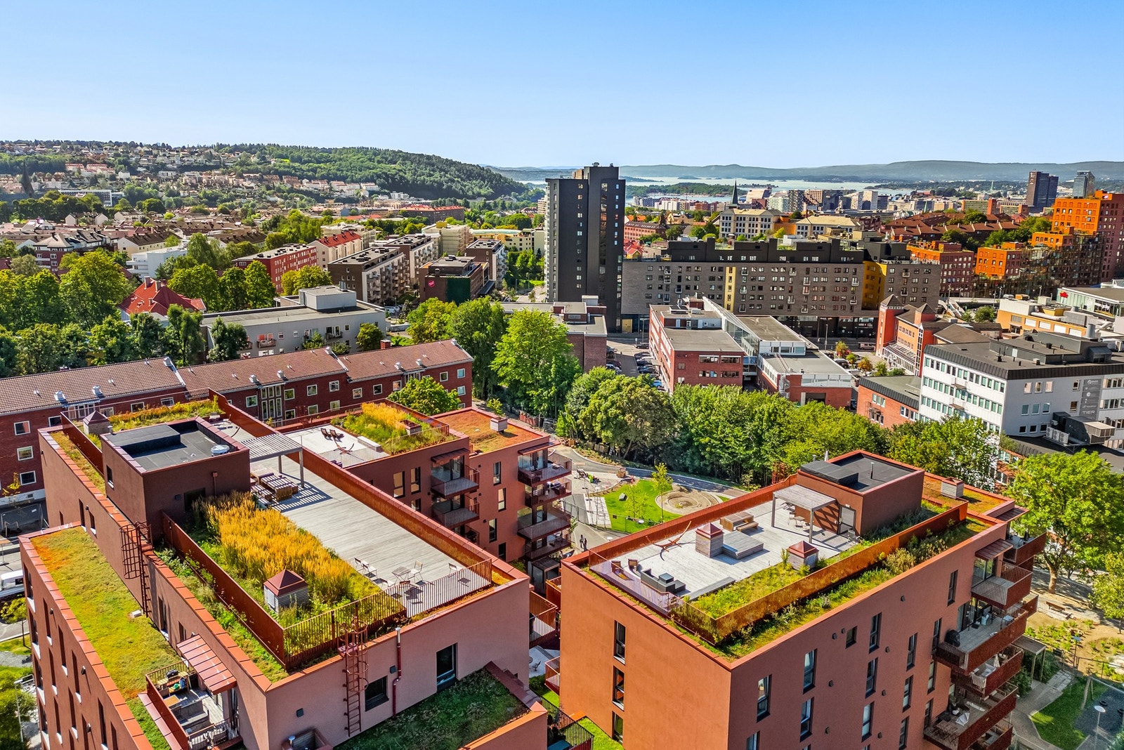 Tre felles takterrasser Galleribilde