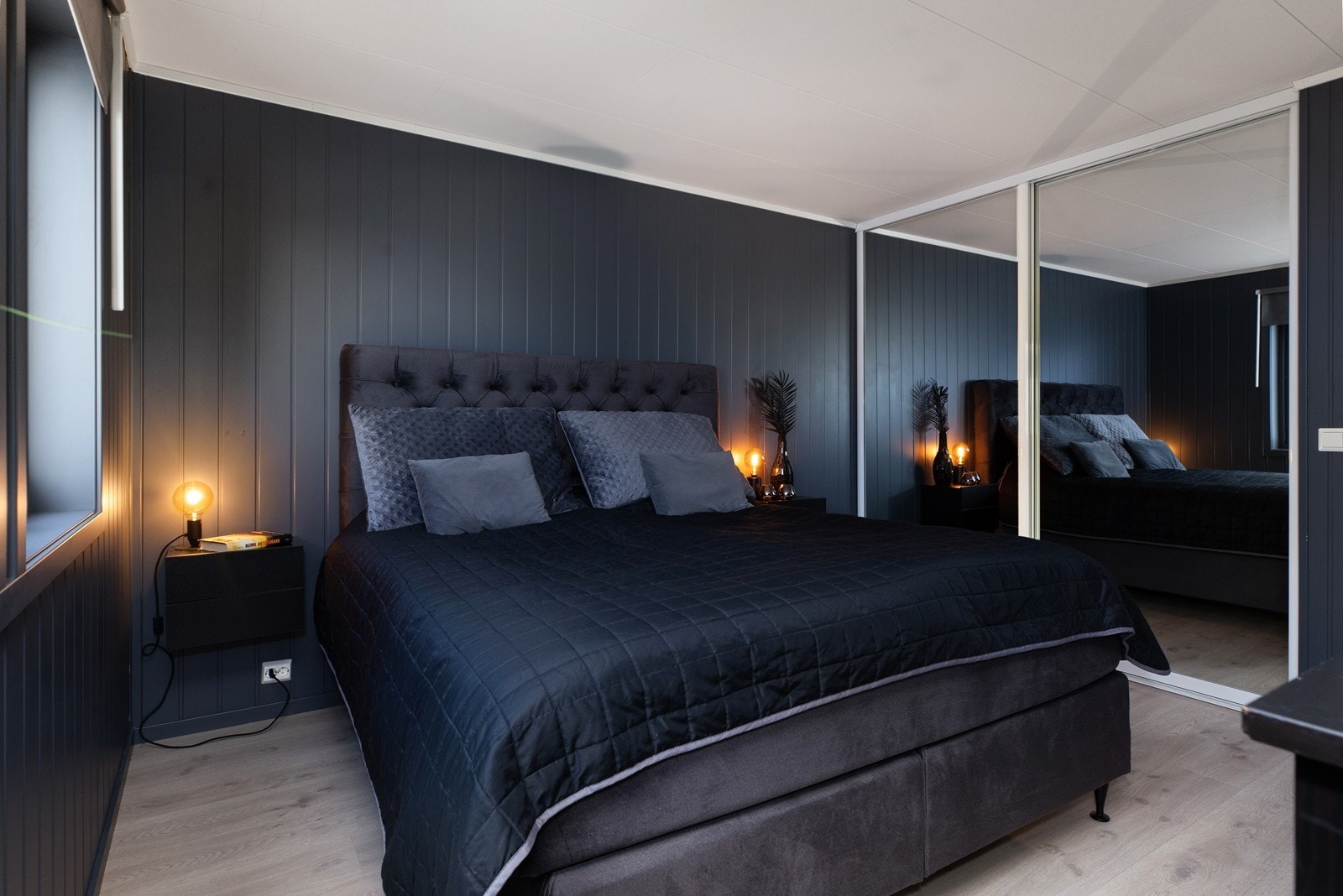 God plass i
skyvedørsgarderobe Galleribilde