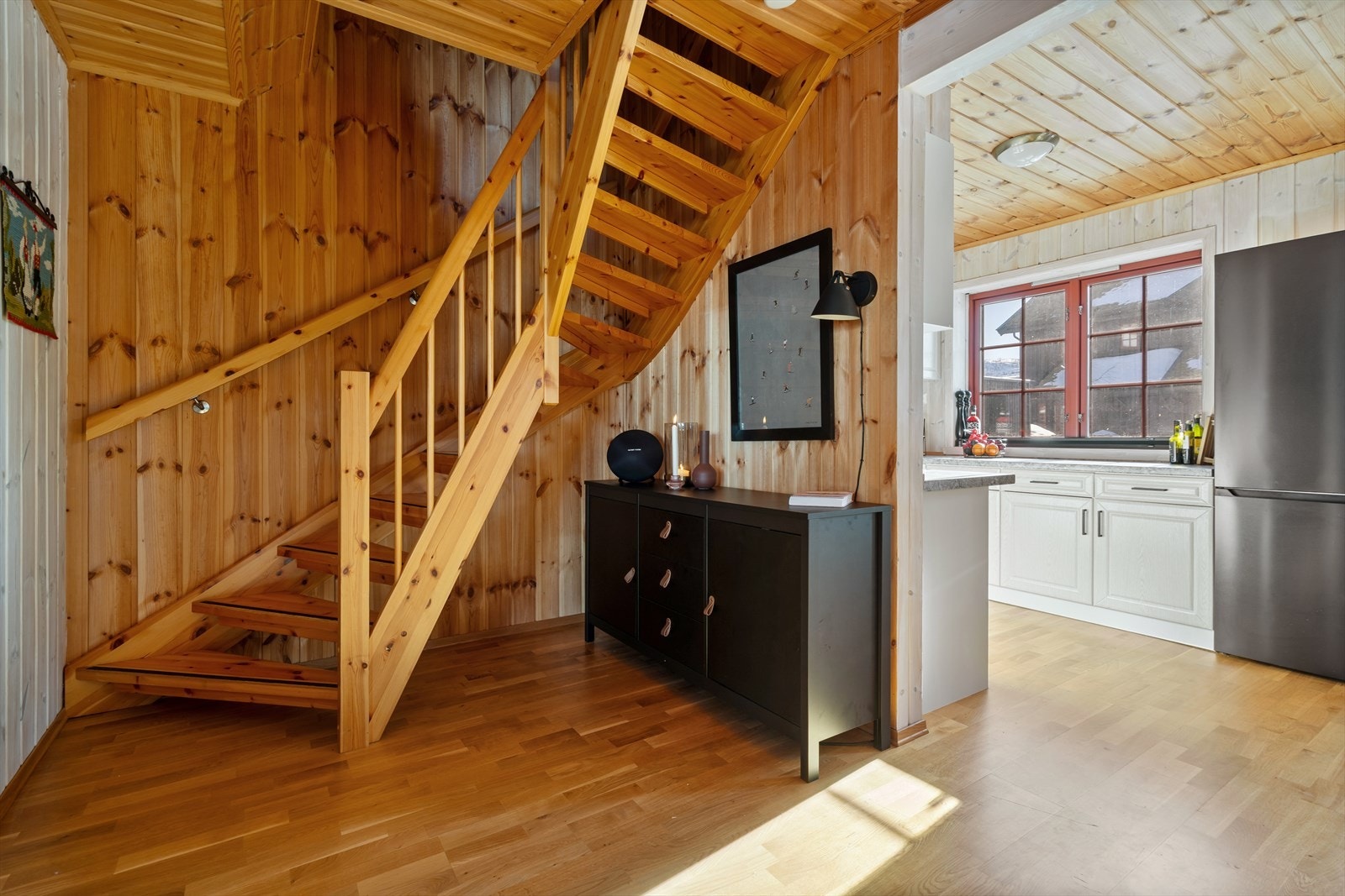 Trapp opp til 2. etasje Galleribilde