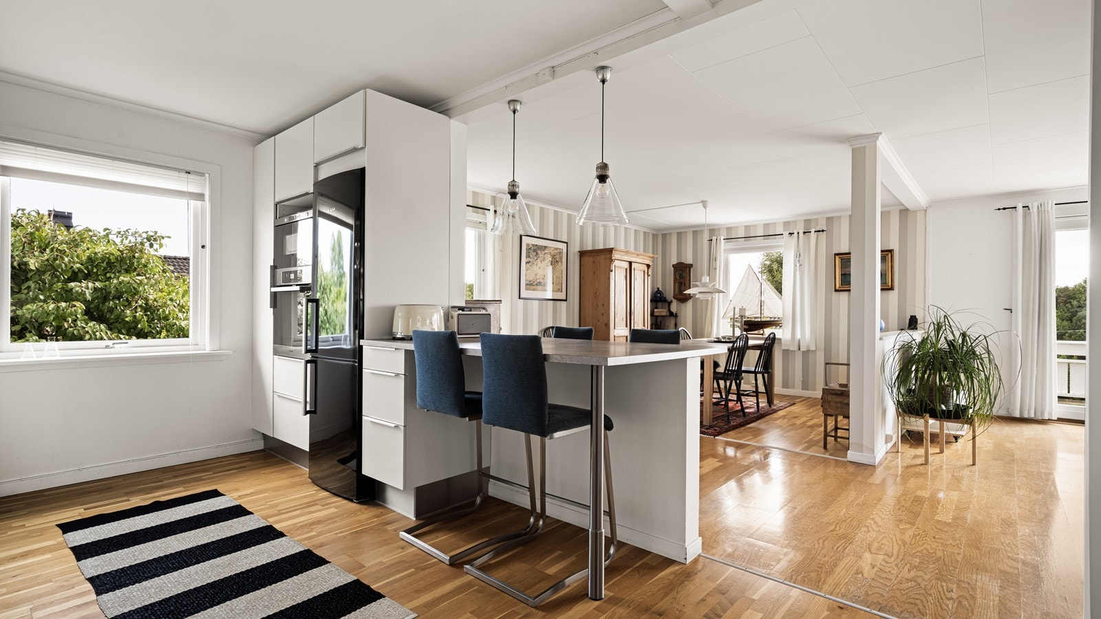 Åpen stue kjøkkenløsning Galleribilde