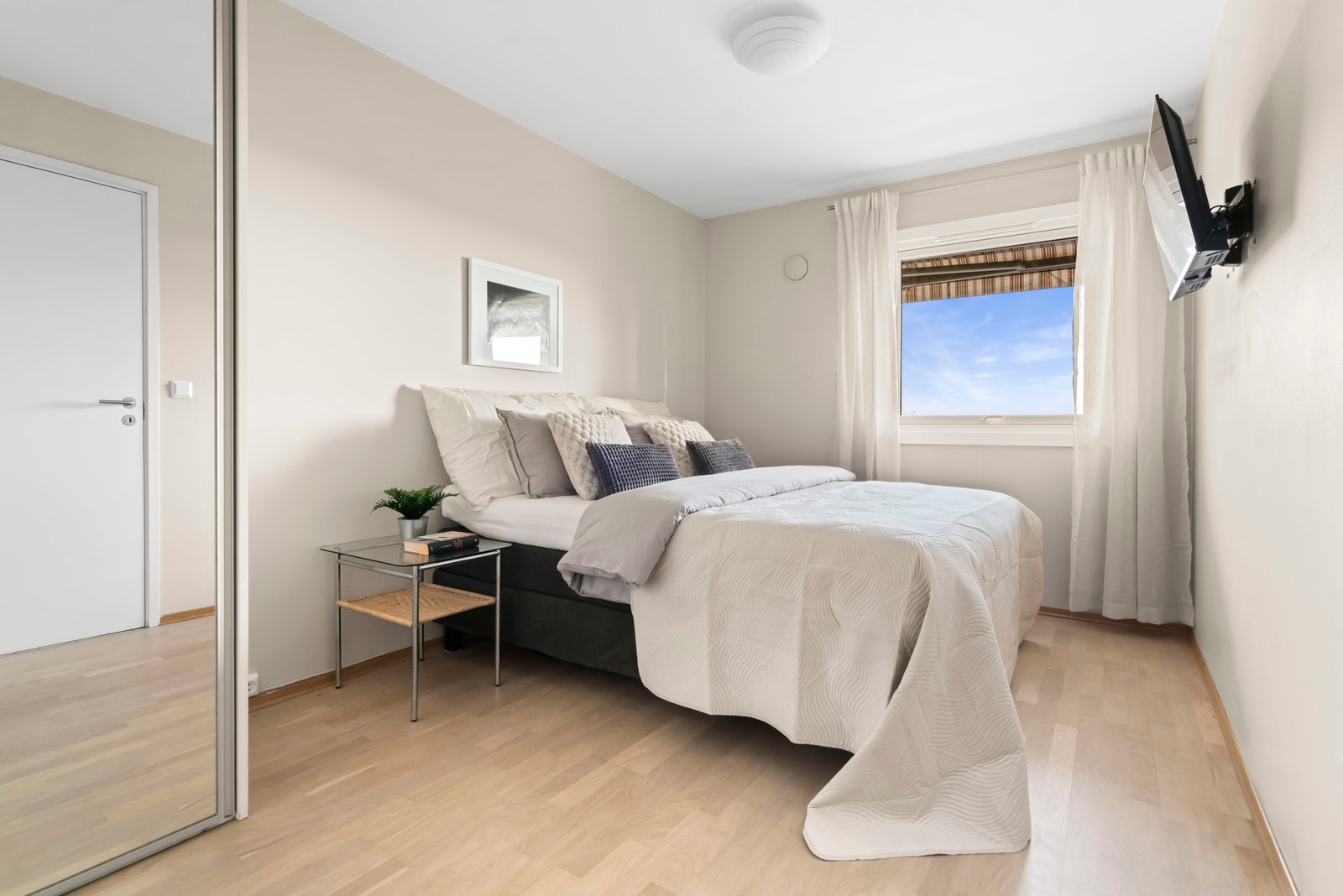 Hovedsoverom som deler den fantastiske utsikten mot Oslofjorden Galleribilde