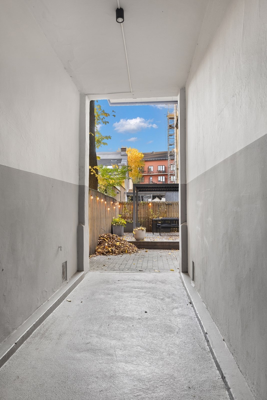Adkomst gjennom portrom fra Gunnhilds gate. Galleribilde