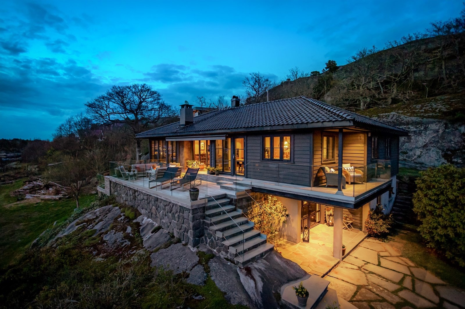 Kledning og vinduer ble skiftet i 2018 - vedlikeholdsfritt i mange år fremover. Galleribilde