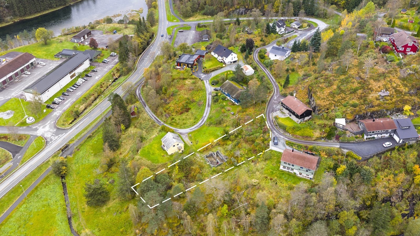 Festet tomt med et areal på ca 1 083 m2. Galleribilde