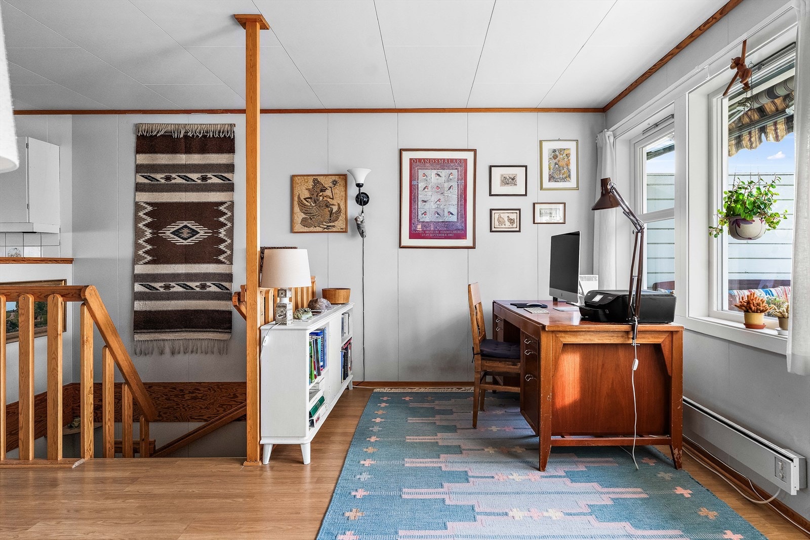 Det er en åpen planløsning med naturlig soneinndeling. Her er det gode møbleringsmuligheter! Galleribilde