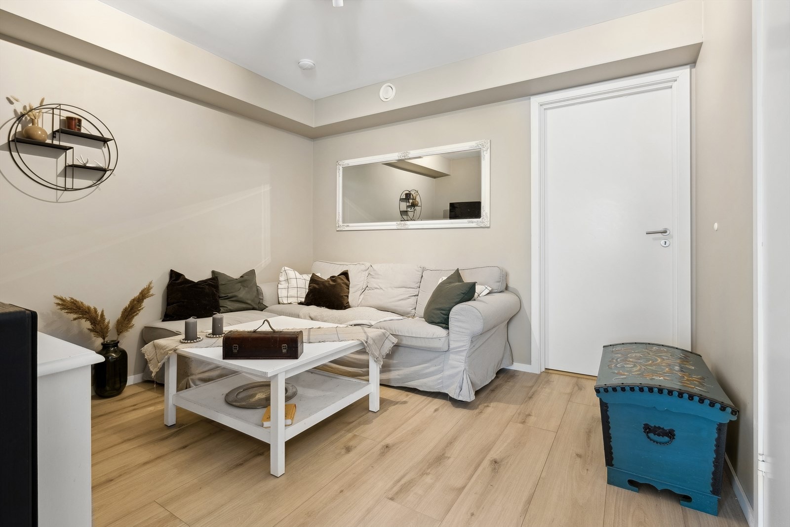 Hybeldel - stue. Galleribilde